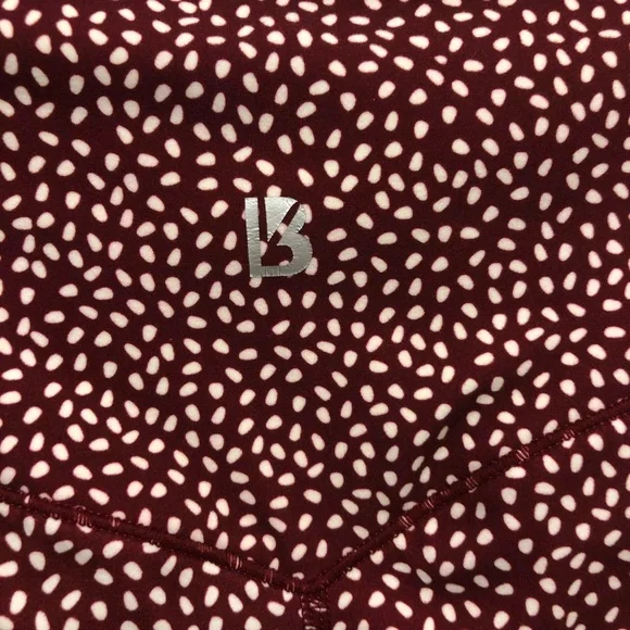 Buff Bunny Burgundy Bossy Print Rosa Pocket Leggings Size Medium - Picture 5 of 6